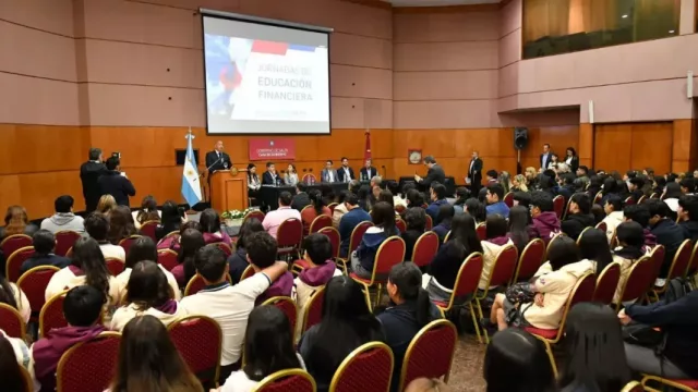 Lanzaron jornadas de educación financiera para hogares, emprendedores y pymes de Salta