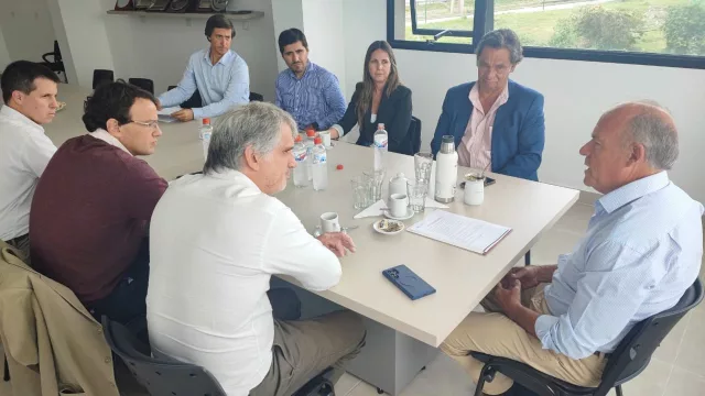 La UIS y el Gobierno provincial acordaron una agenda común para enfrentar la crisis industrial