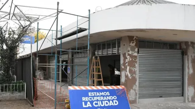 El nuevo Almacén Municipal de Emprendedores empezó a tomar forma y ya genera expectativa en pleno centro