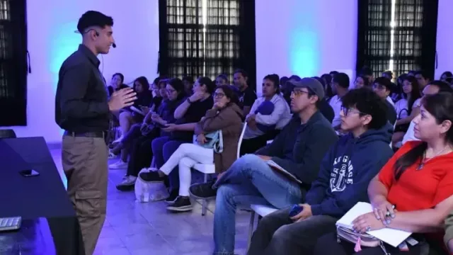 Un taller para que el CV de los que buscan trabajo no quede afuera antes de tiempo