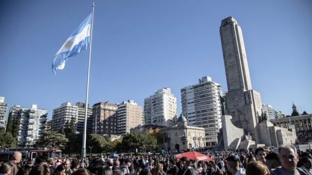 20 de Junio: Rosario vivirá una gran fiesta popular para celebrar la bandera con un cierre especial de Abel Pintos