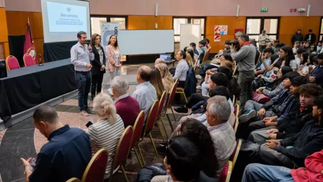 Samsung capacitará a docentes salteños para impulsar proyectos innovadores con sus estudiantes