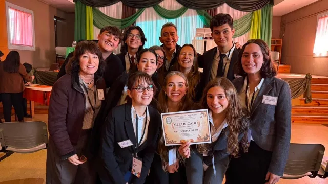 El colegio Uzzi se consagró campeón del Torneo Intercolegial de Debate