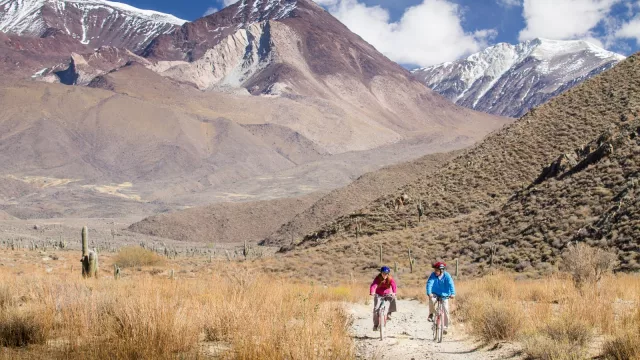 Aventura sobre pedales: Invitan a descubrir la belleza de Salta desde las alturas