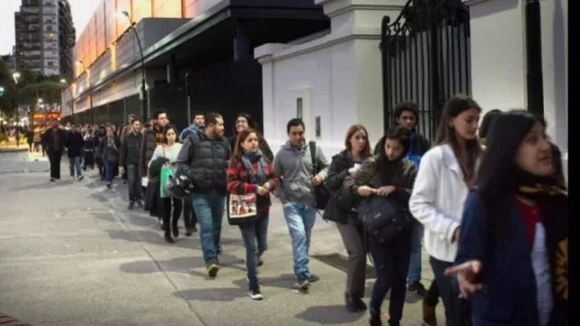 Salta perdió casi 14.600 empleos registrados y 672 empleadores desde fines de 2023