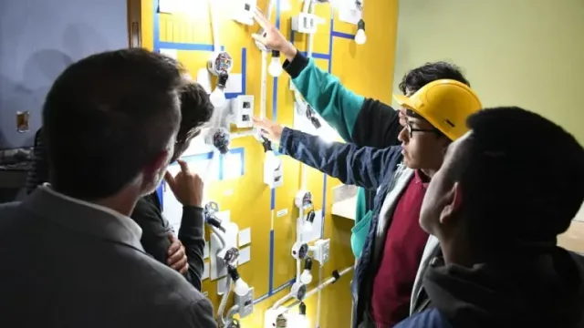 Mantelectric apuesta a la formación en oficios y ya capacitó a casi 50 salteños